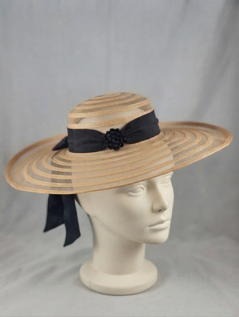 Vintage 1940s WWII Era Wide-Brim Straw Cartwheel Hat